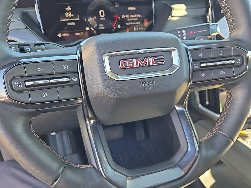 Used 2025 GMC Acadia AT4 w/ Luxury Package AWD/4WD image 16