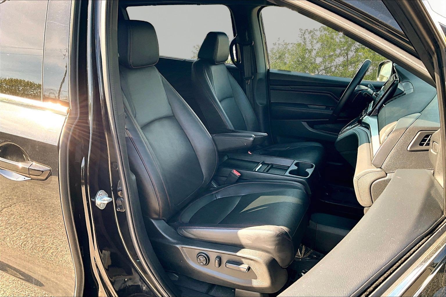 Used 2023 Honda Odyssey Sport image 7