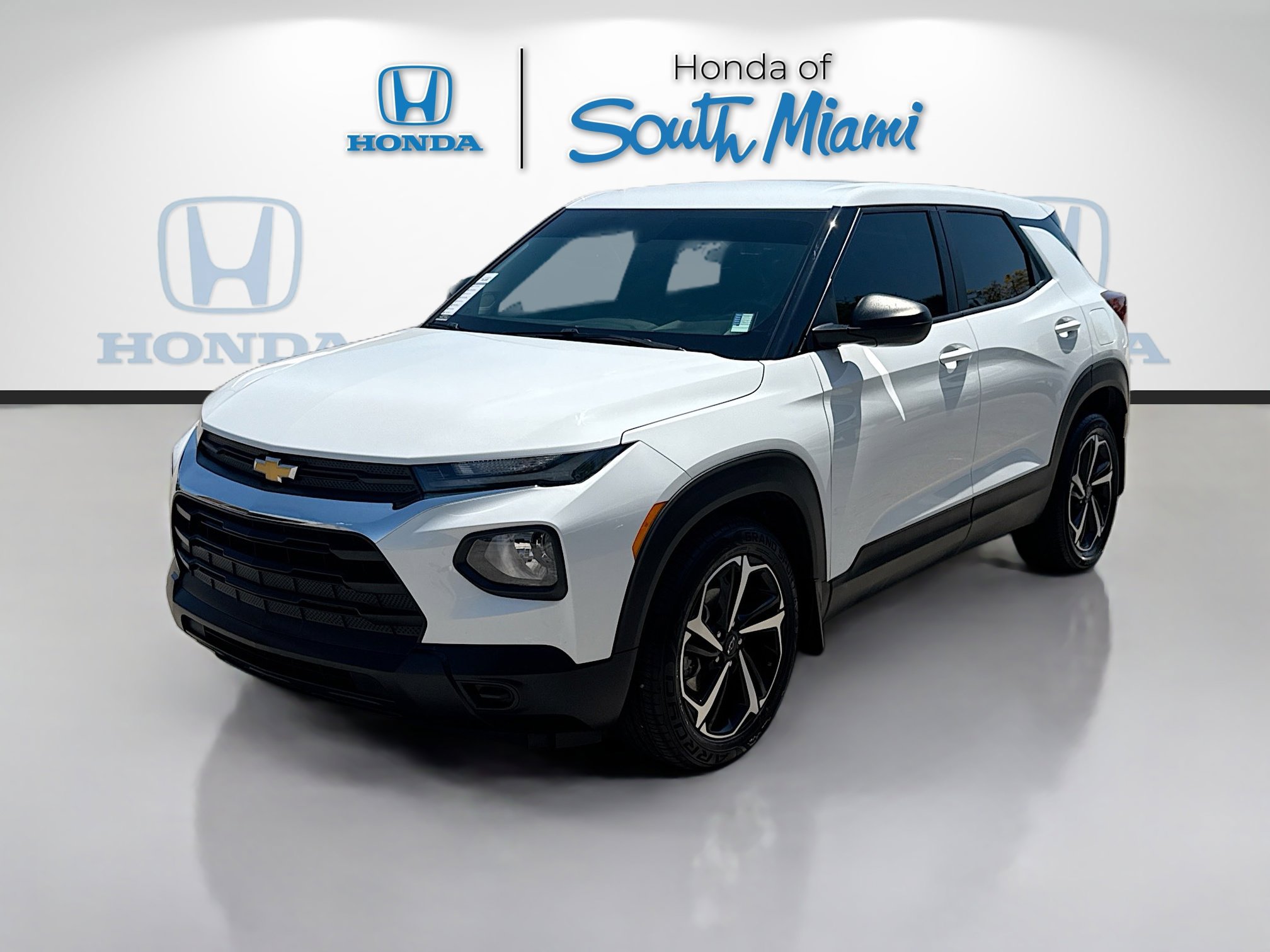 Used 2022 Chevrolet TrailBlazer LS FWD image 3