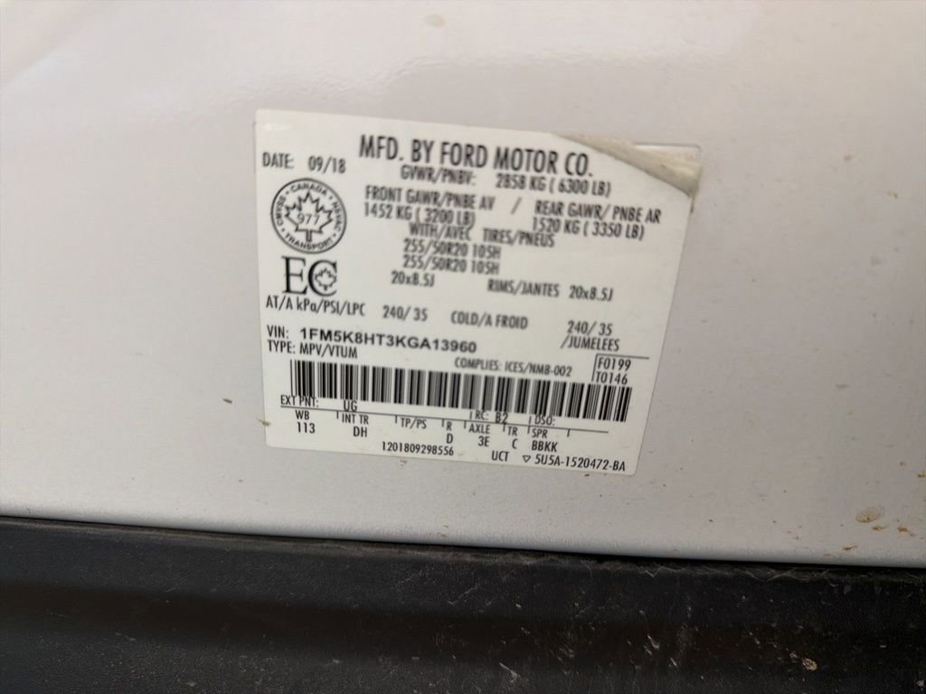 Used 2019 Ford Explorer Platinum AWD/4WD image 2