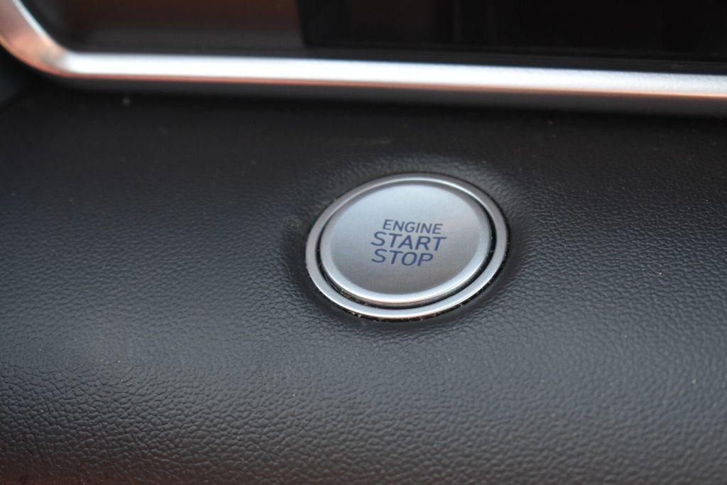 Used 2022 Hyundai Elantra SEL FWD image 30