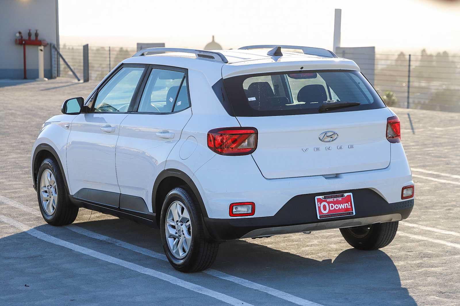 Used 2020 Hyundai Venue SEL w/ Convenience Package FWD image 8