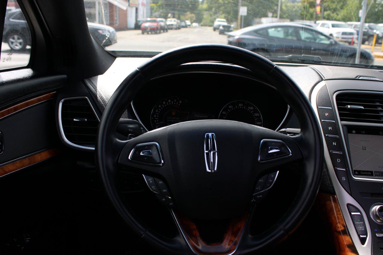 Used 2018 Lincoln MKX Reserve AWD/4WD image 9