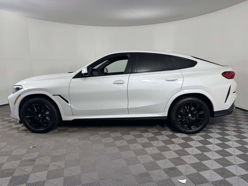 Used 2023 BMW X6 xDrive40i w/ M Sport Package image 11