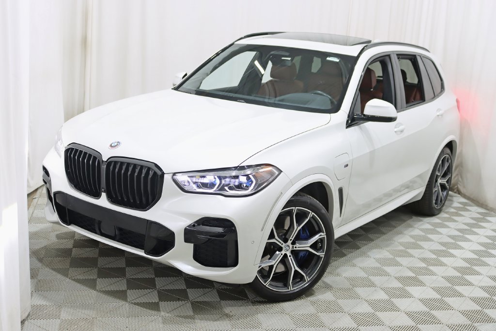 Used 2023 BMW X5 xDrive45e w/ Executive Package AWD/4WD image 6