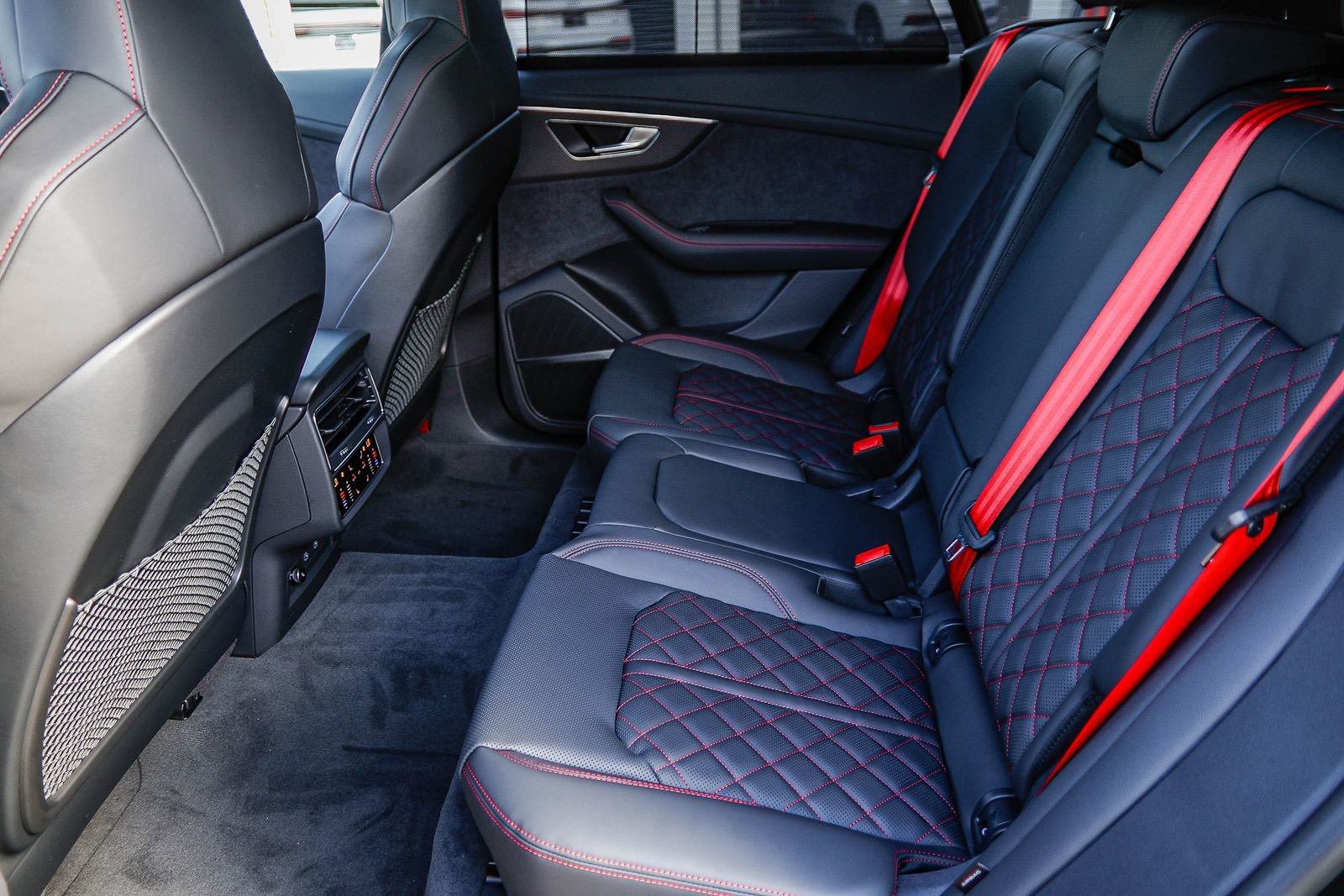 New 2026 Audi SQ8 Prestige image 18