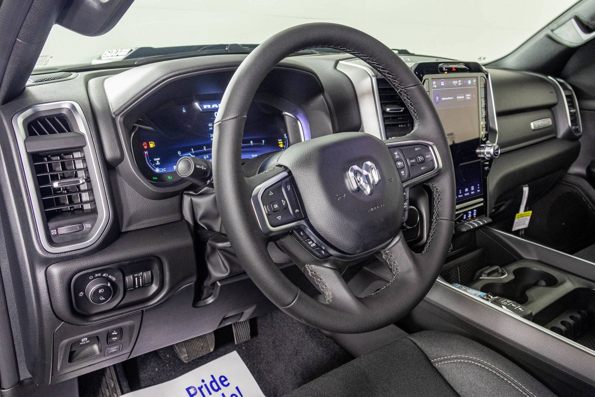 New 2026 RAM 1500 Big Horn AWD/4WD image 3