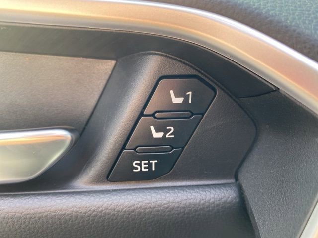 Used 2024 Toyota RAV4 XSE w/ Advanced Technology Package AWD/4WD image 19