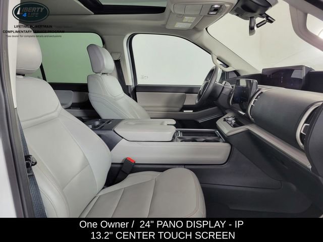 Used 2025 Ford Expedition Active image 18