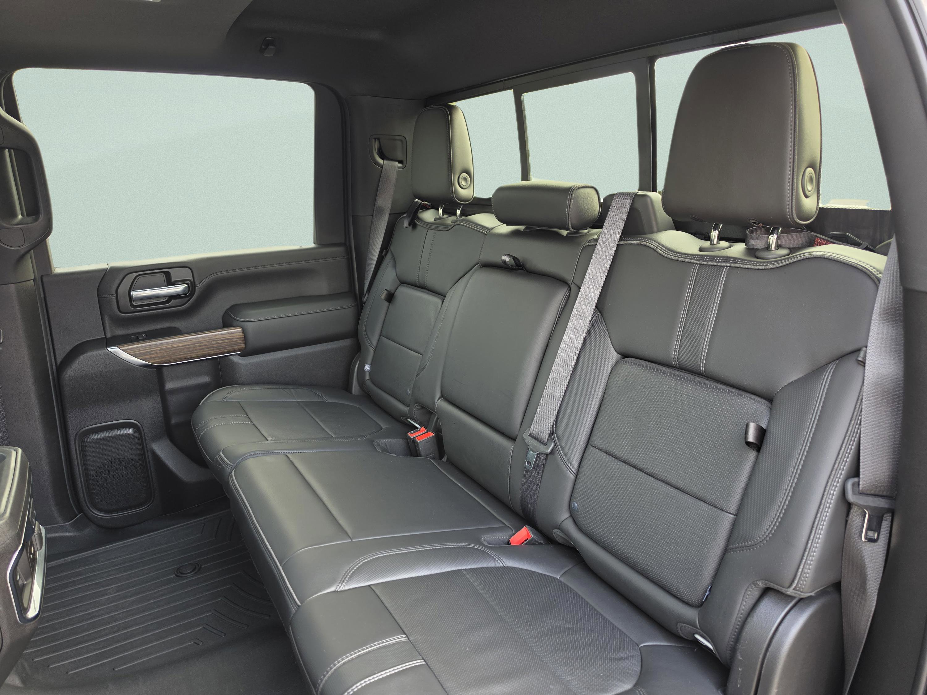 Used 2020 Chevrolet Silverado 2500 High Country w/ Technology Package image 23