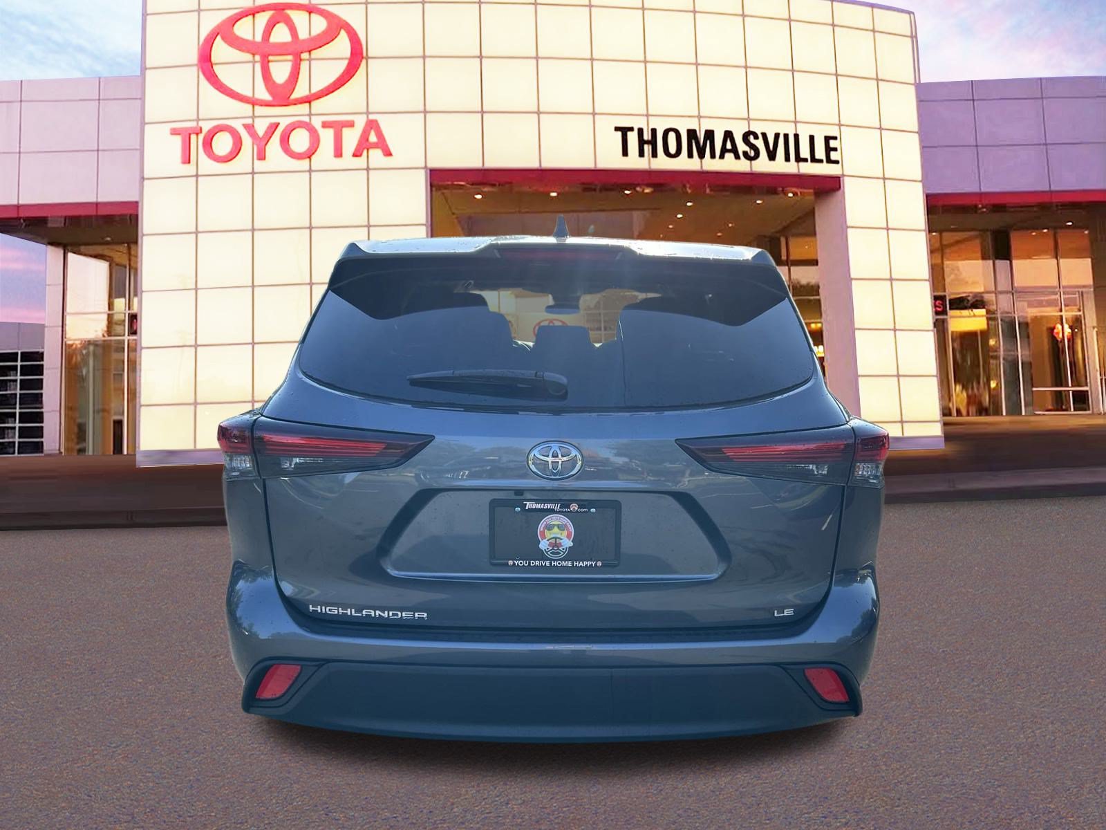 New 2024 Toyota Highlander LE FWD image 6