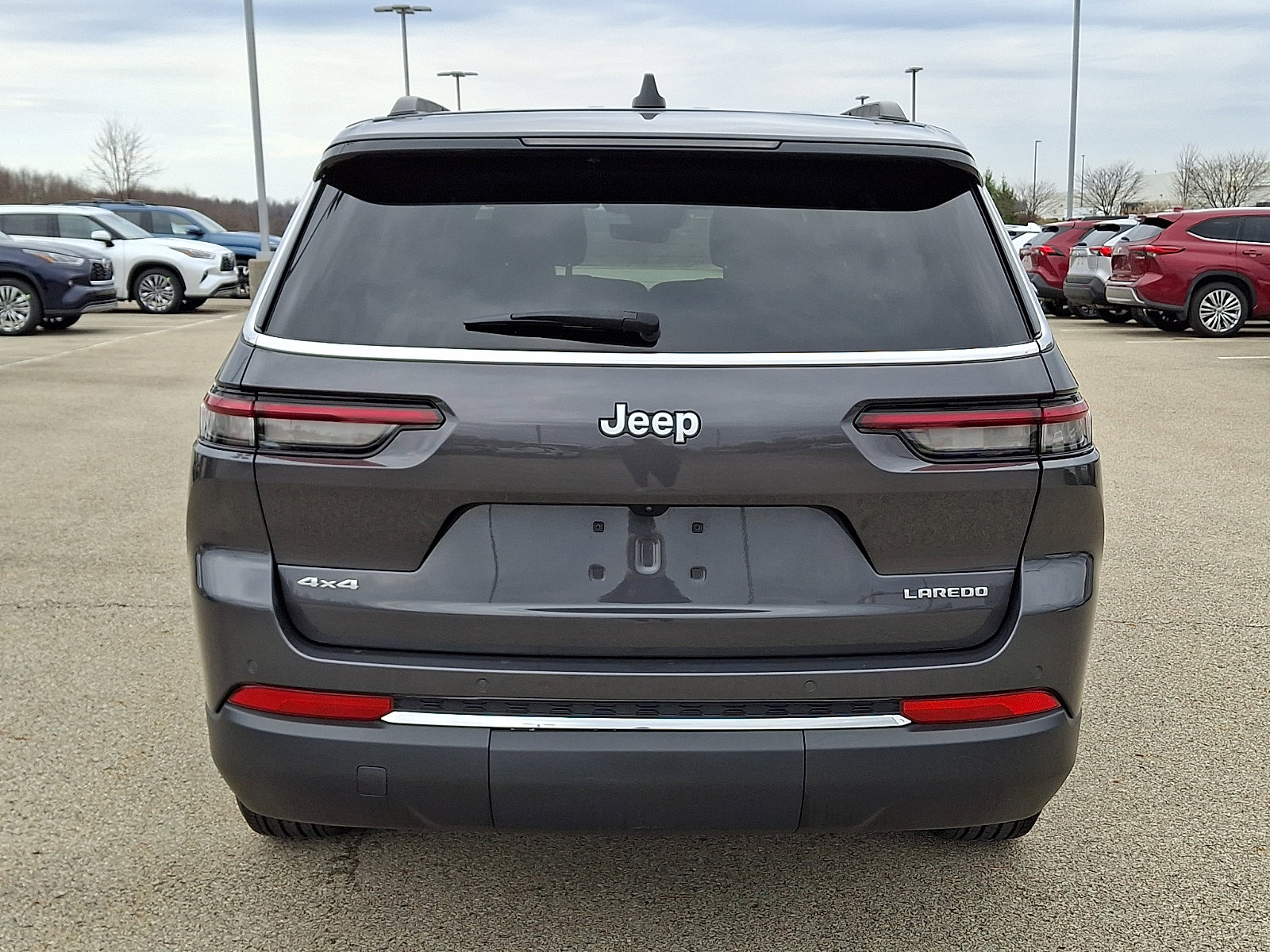 Used 2025 Jeep Grand Cherokee L Laredo w/ Luxury Tech Group I image 5