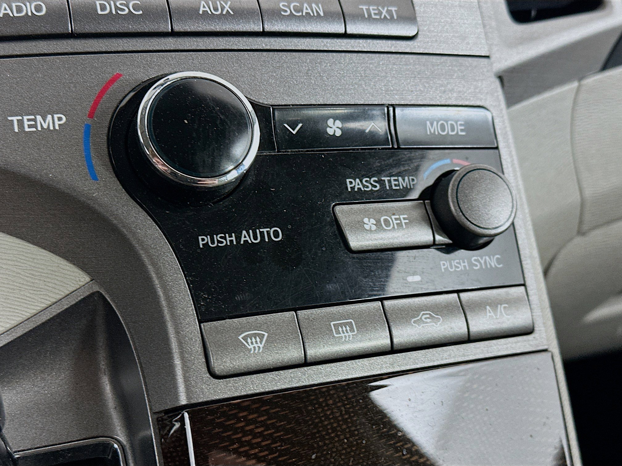 Used 2010 Toyota Venza FWD image 22