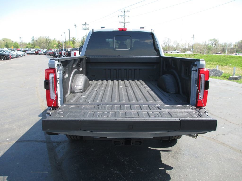 Used 2026 Ford F250 Platinum AWD/4WD image 7