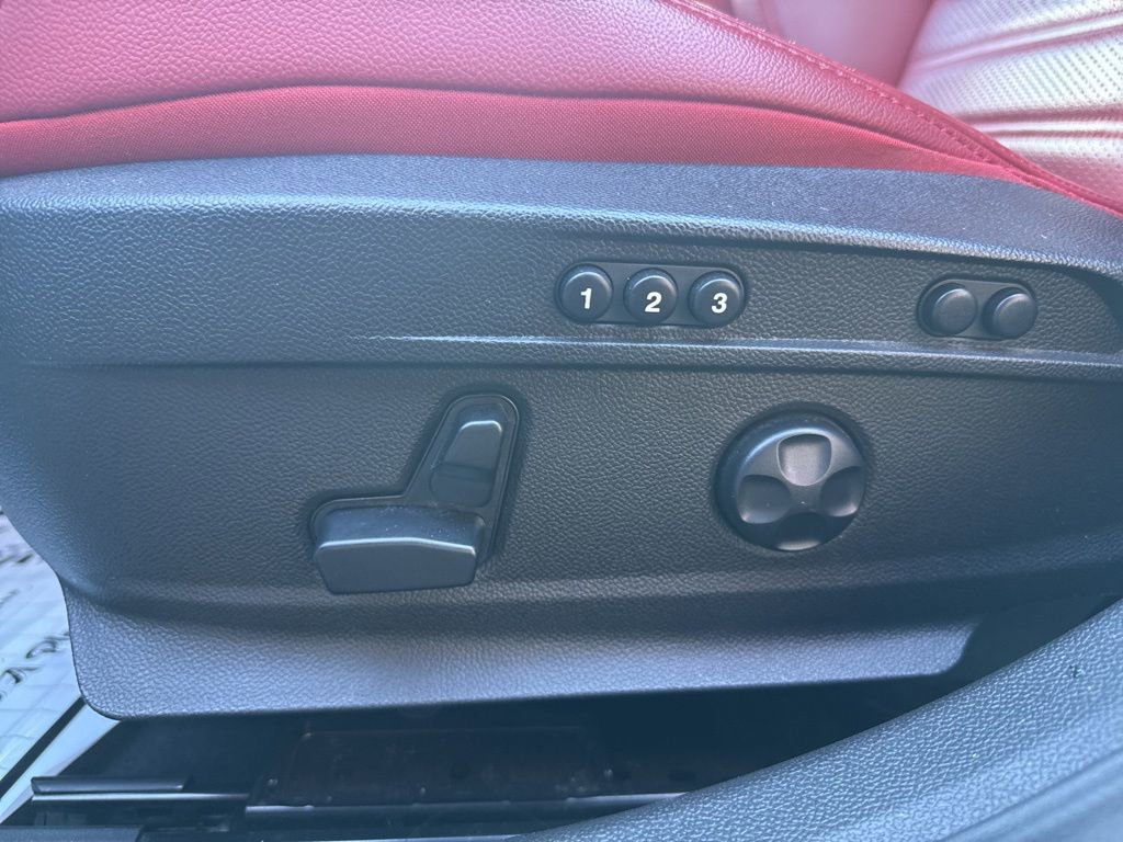 Used 2023 Alfa Romeo Giulia Veloce image 30