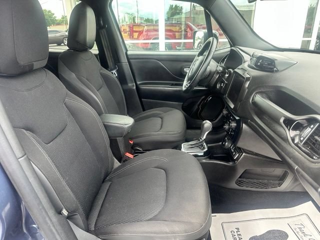 Used 2022 Jeep Renegade Altitude w/ Convenience Group AWD/4WD image 10