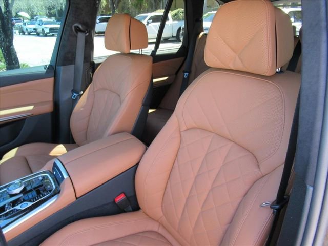 Used 2026 BMW X5 xDrive50e image 18