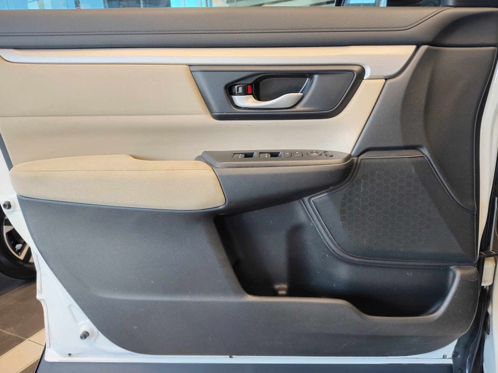 Used 2020 Honda CR-V LX image 24