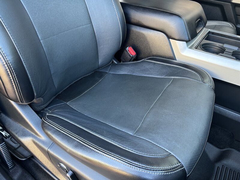 Used 2017 Ford F350 Lariat image 39