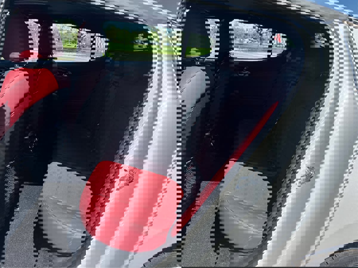 Used 2019 Kia Stinger GT2 image 11