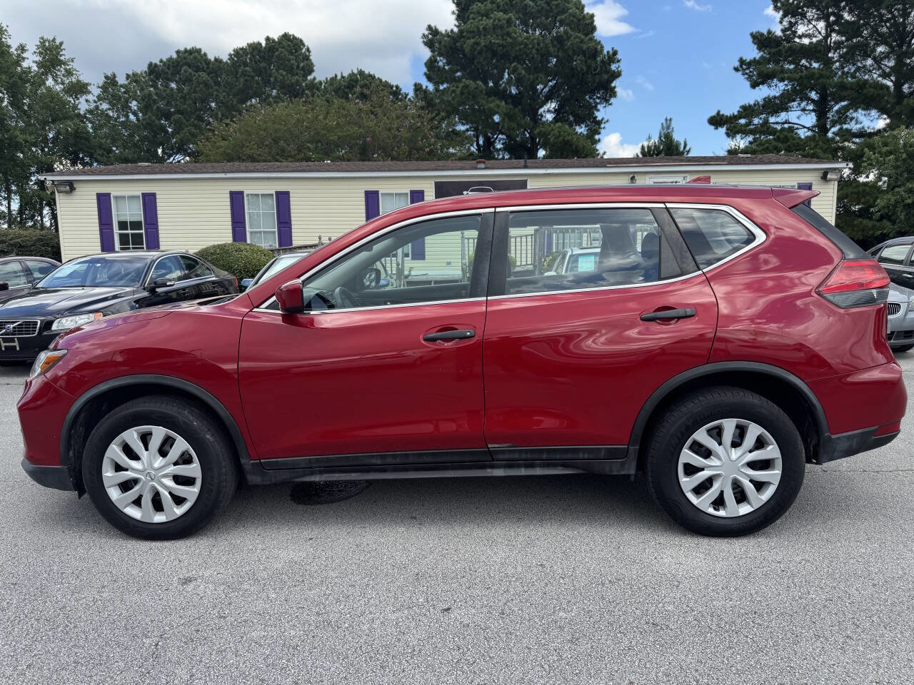 Used 2017 Nissan Rogue S AWD/4WD image 10