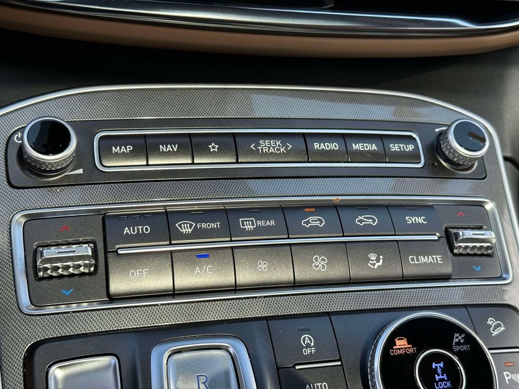 Used 2023 Hyundai Santa Fe Calligraphy image 25
