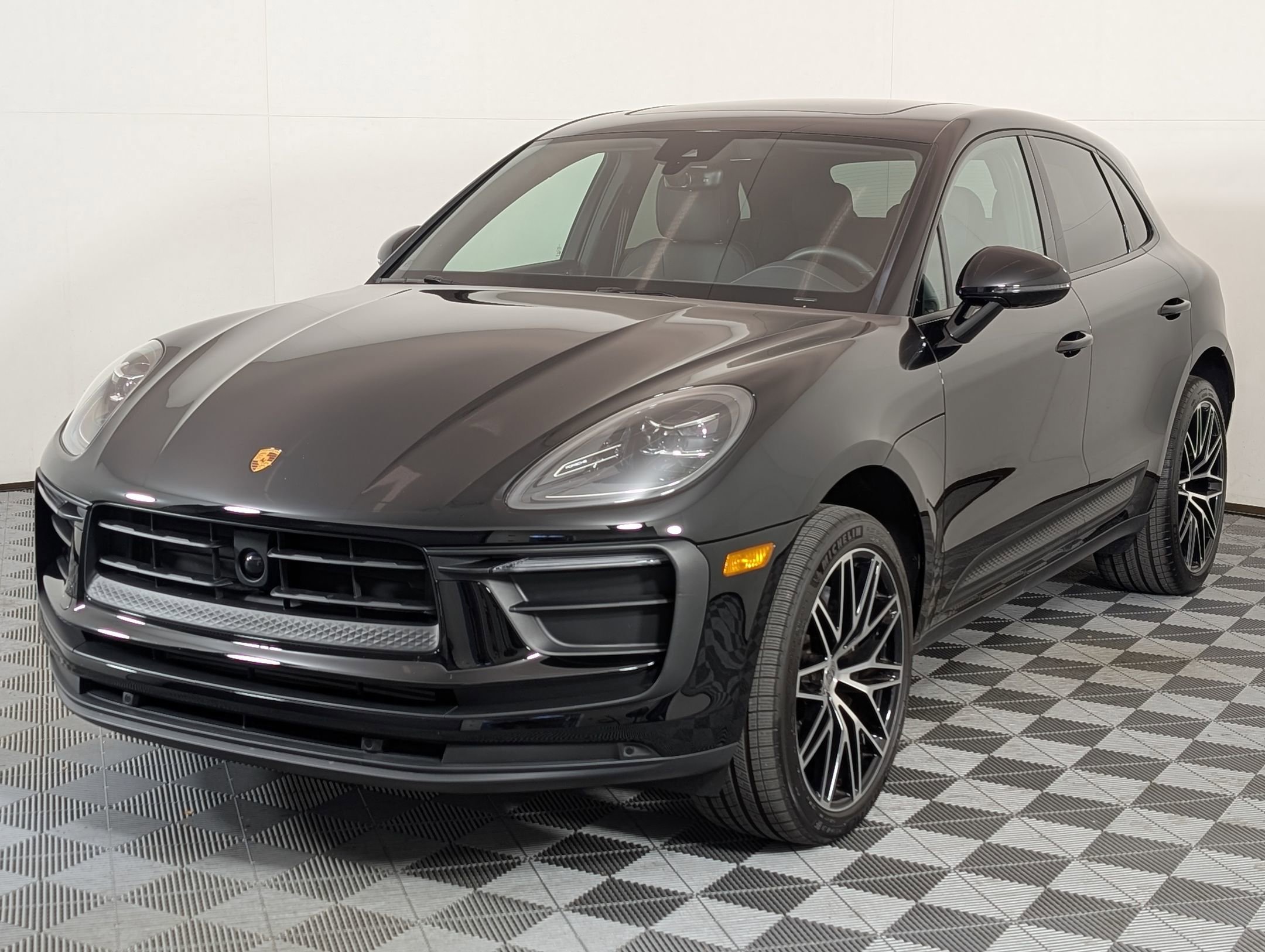 Used 2025 Porsche Macan