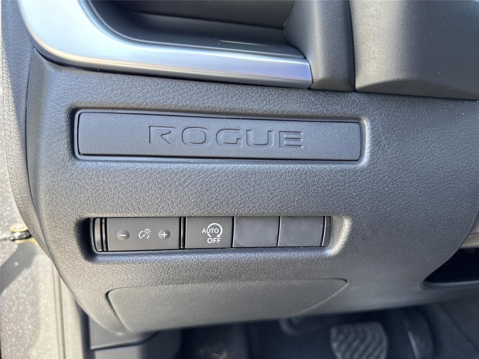 New 2026 Nissan Rogue S FWD image 19