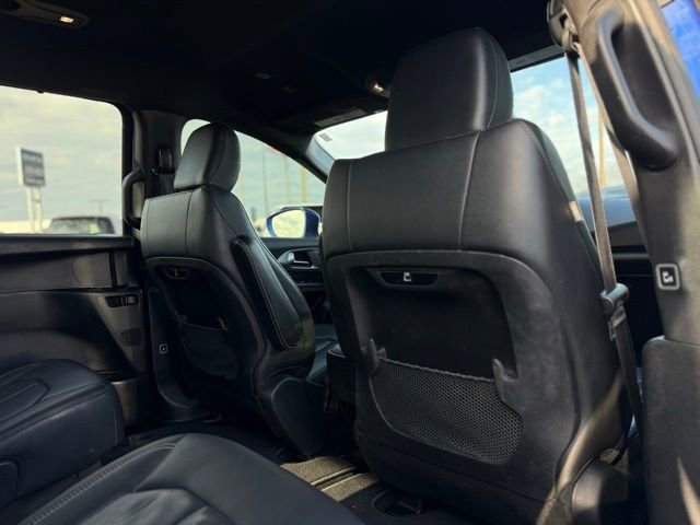 Used 2020 Chrysler Pacifica Touring-L w/ Advanced Safetytec Group image 18