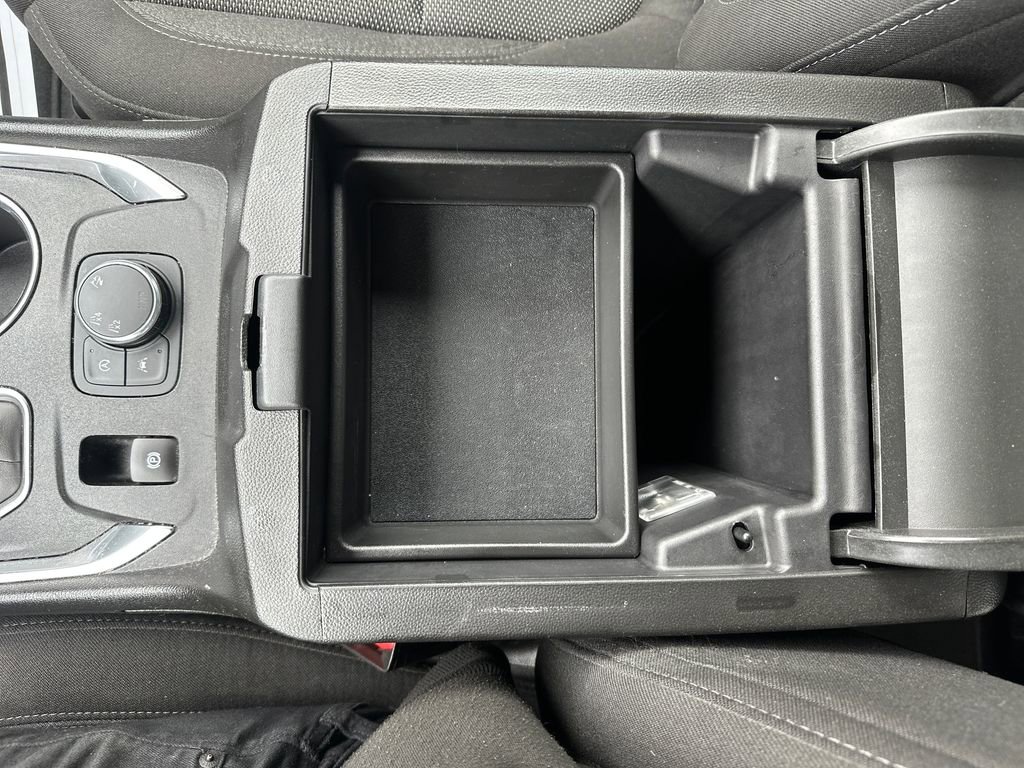 Used 2023 Chevrolet Traverse LT AWD/4WD image 16