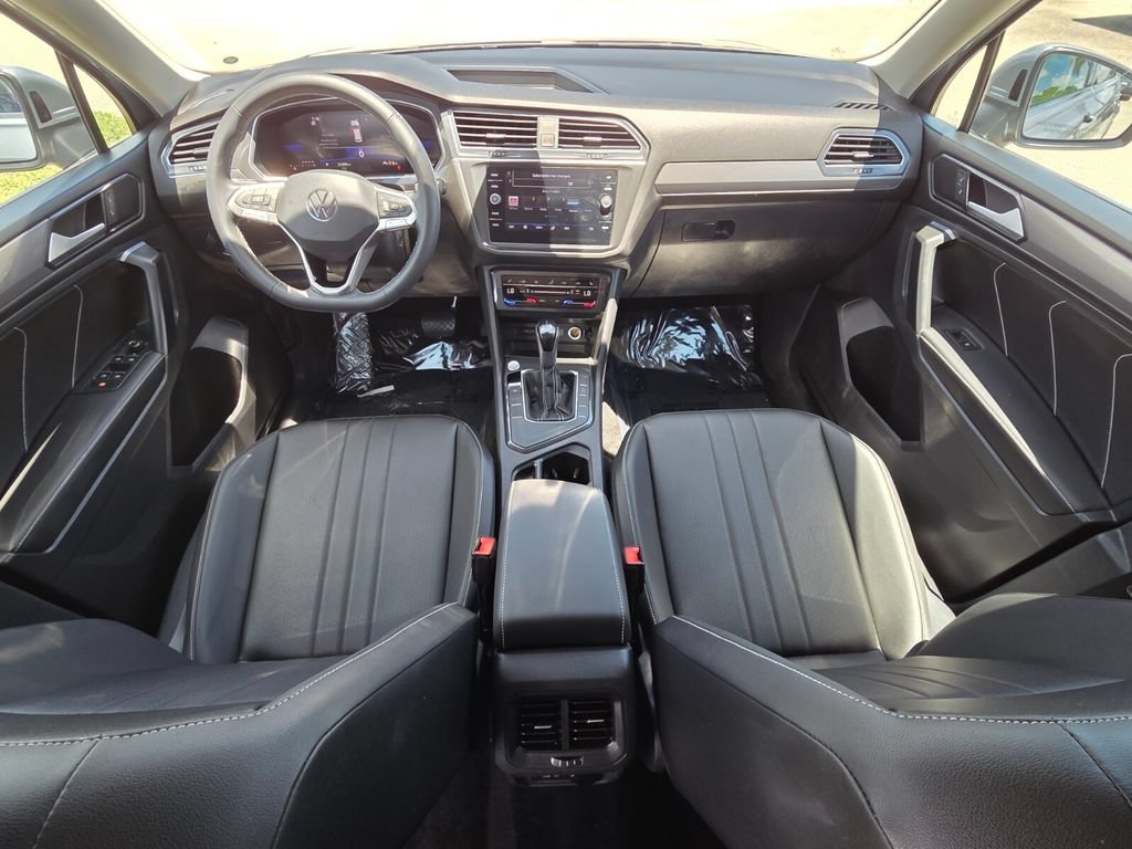 Used 2023 Volkswagen Tiguan SE FWD image 27
