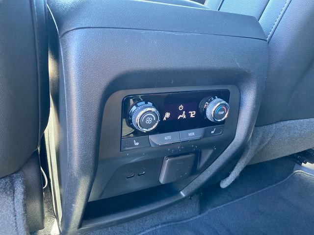 Used 2024 Chevrolet Traverse RS AWD/4WD image 23