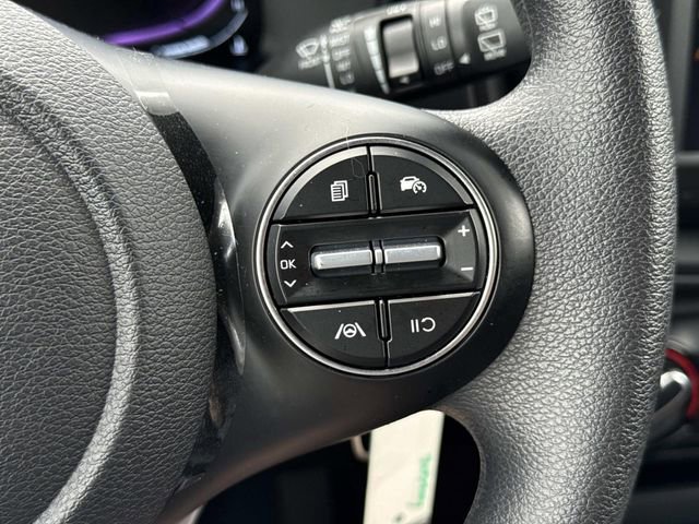 Used 2025 Kia Soul LX w/ LX Technology Package FWD image 23
