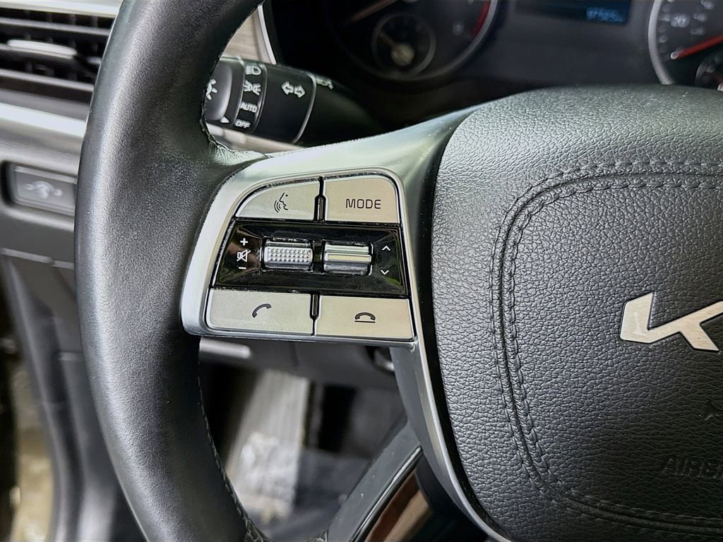 Used 2022 Kia Telluride EX w/ EX Premium Package image 22