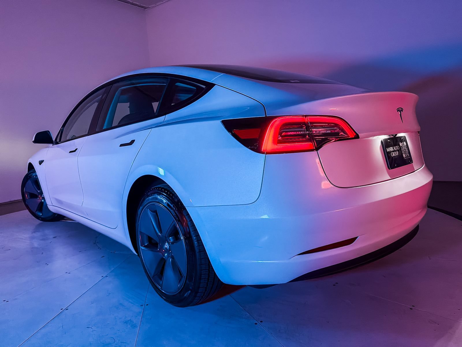 Used 2023 Tesla Model 3 Standard Range RWD image 4