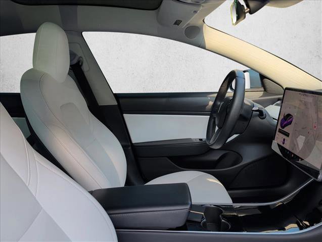 Used 2020 Tesla Model 3 Standard Range Plus image 22