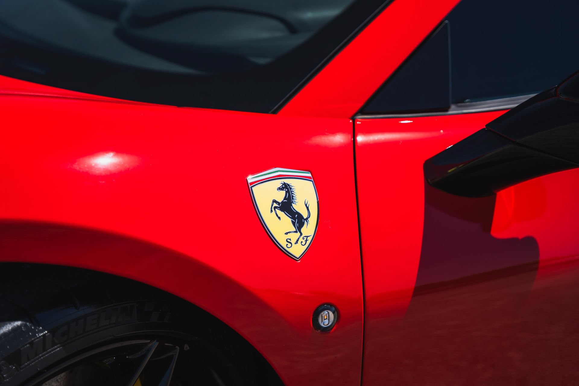 Used 2021 Ferrari F8 Tributo RWD image 15