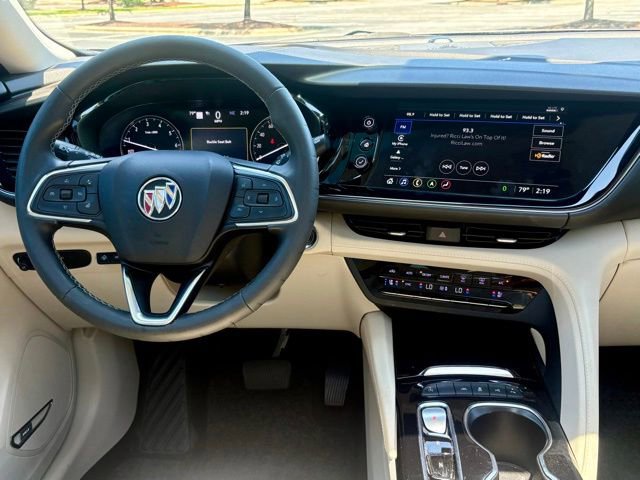 Used 2023 Buick Envision Avenir FWD image 19