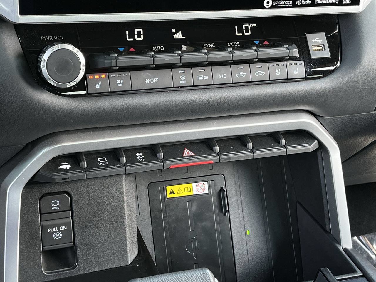 Used 2024 Toyota Tundra Platinum AWD/4WD image 18
