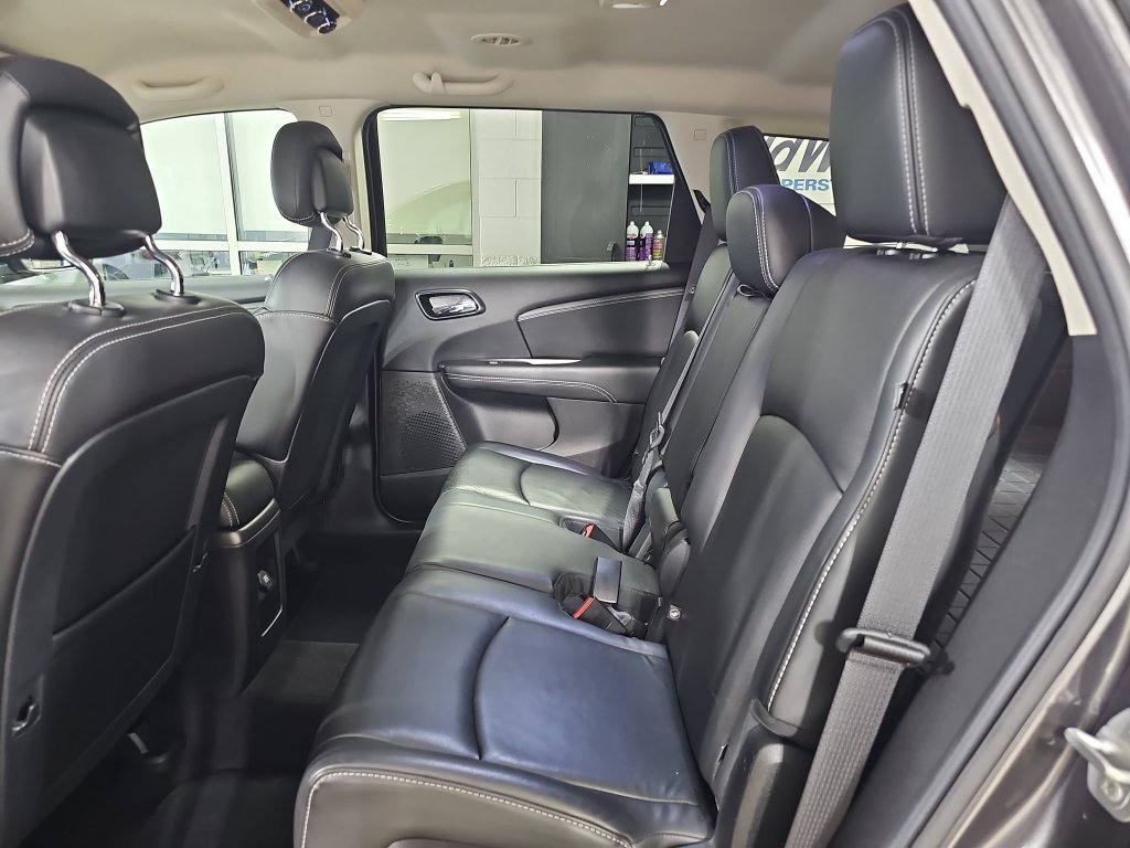 Used 2016 Dodge Journey Crossroad w/ Popular Equipment Group FWD image 17