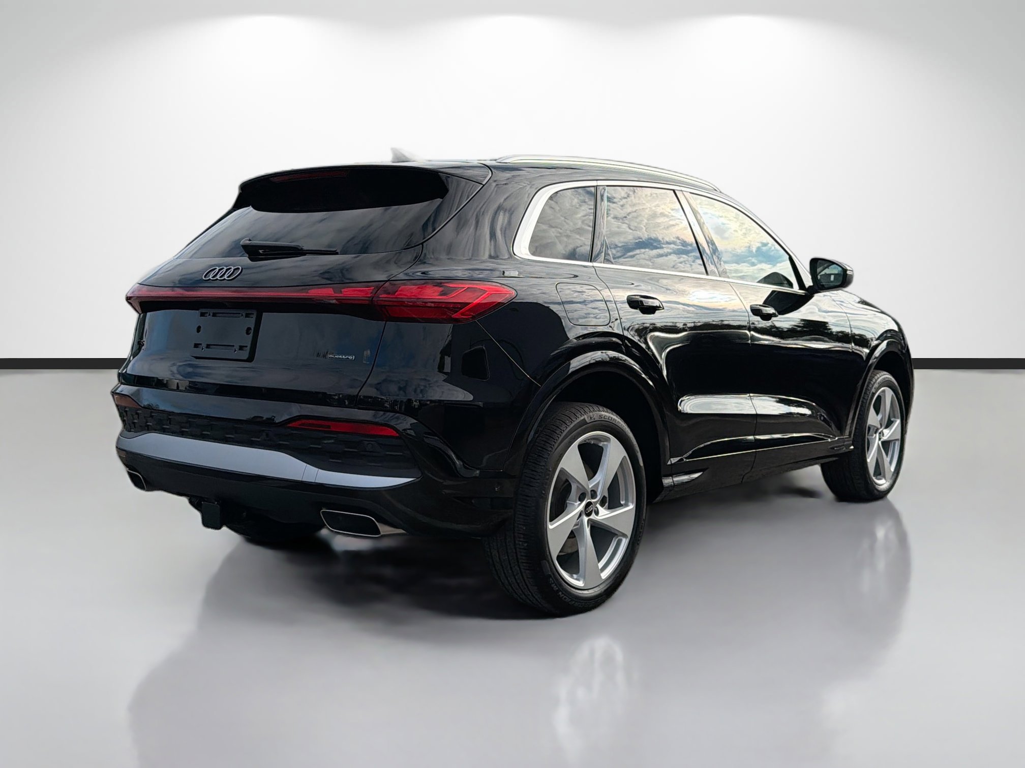 New 2025 Audi Q5 Prestige image 3