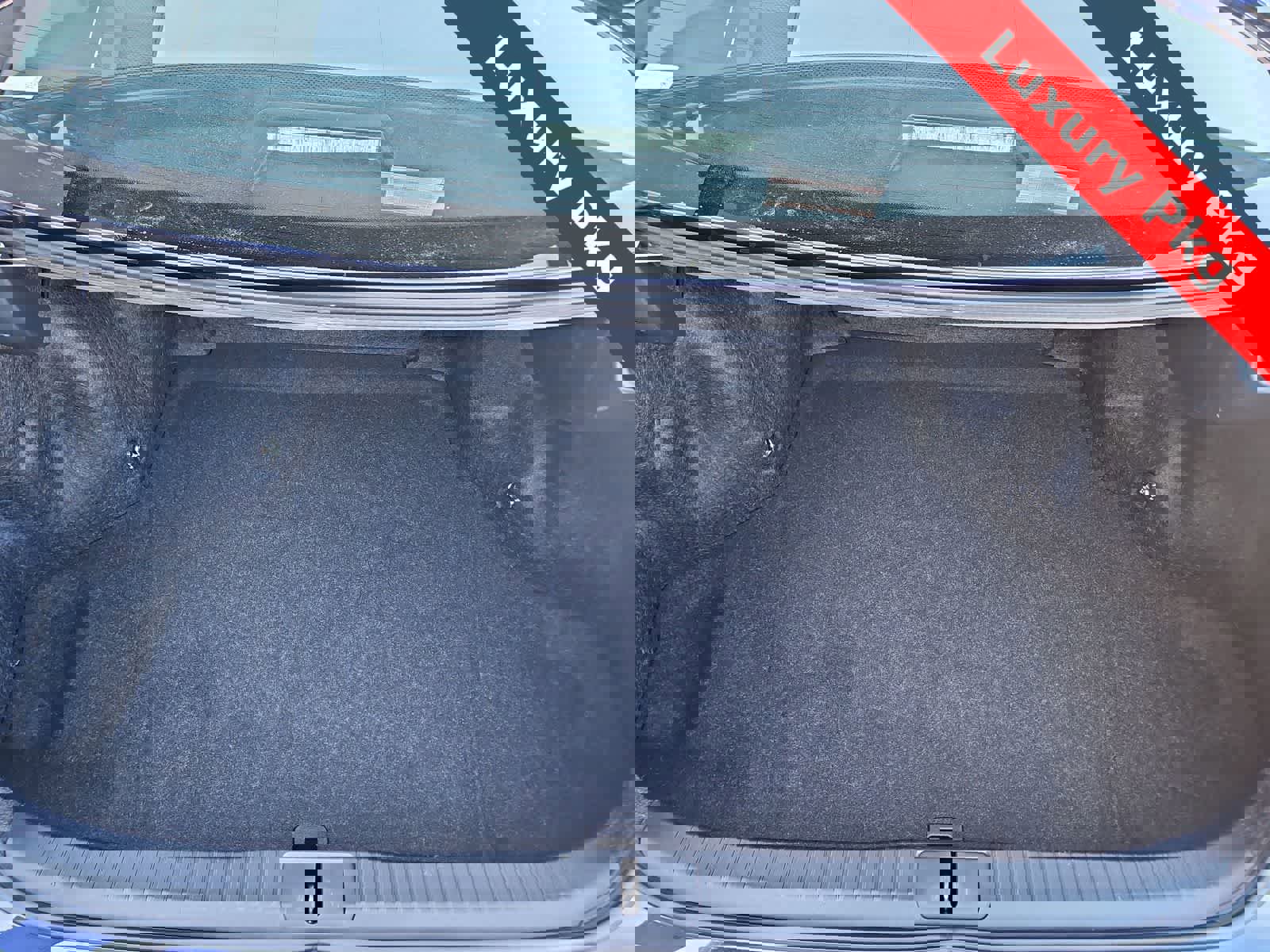 Used 2016 Lexus ES 350 w/ Luxury Package w/Wood Trim image 23