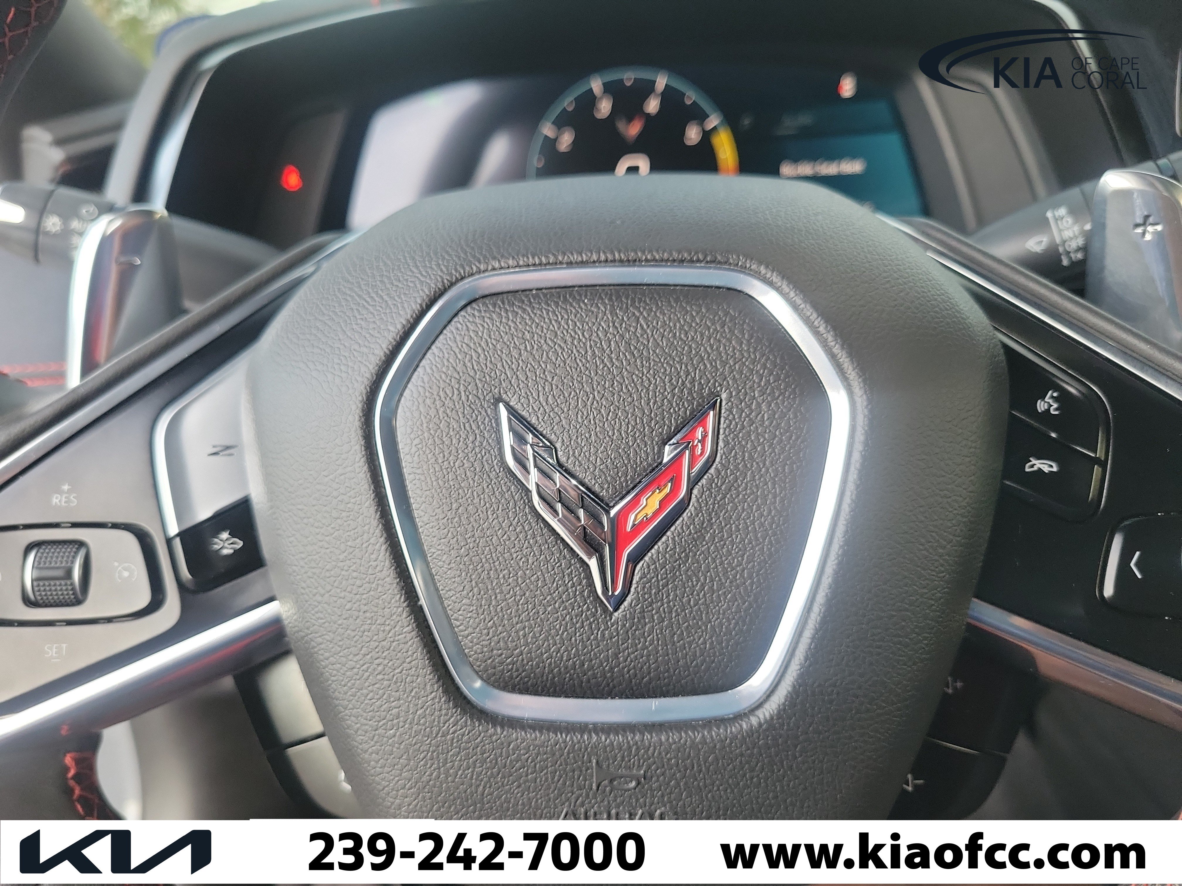 Used 2024 Chevrolet Corvette Stingray Coupe w/ 1LT RWD image 28