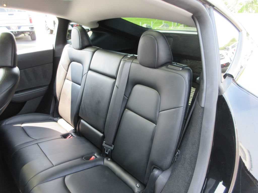 Used 2024 Tesla Model Y Performance AWD/4WD image 21