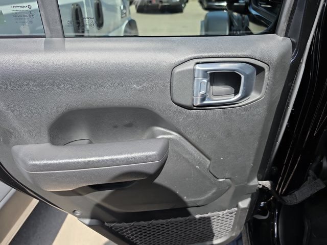 Used 2022 Jeep Wrangler Unlimited Sport AWD/4WD image 12