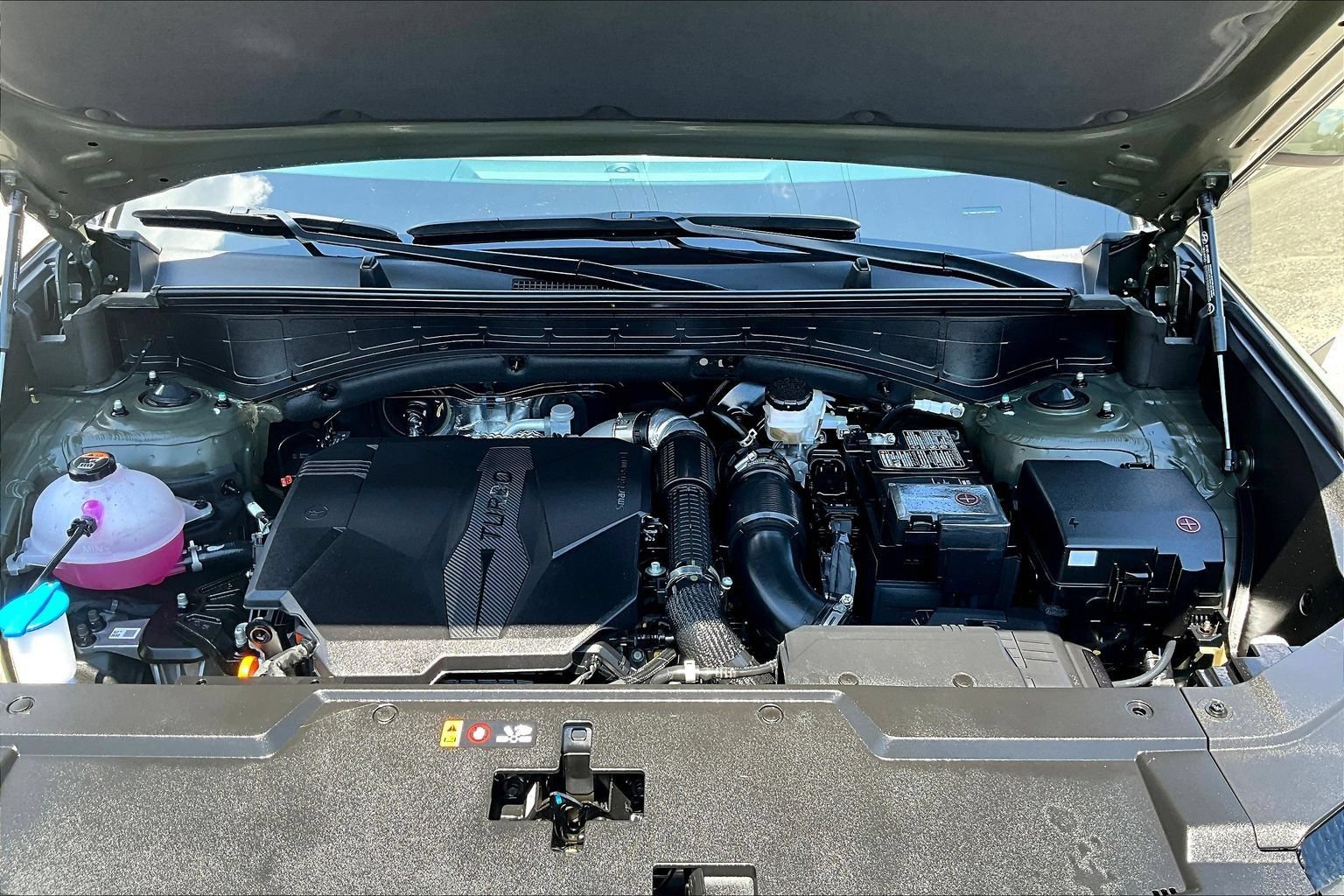 Used 2025 Hyundai Santa Fe SEL FWD image 29