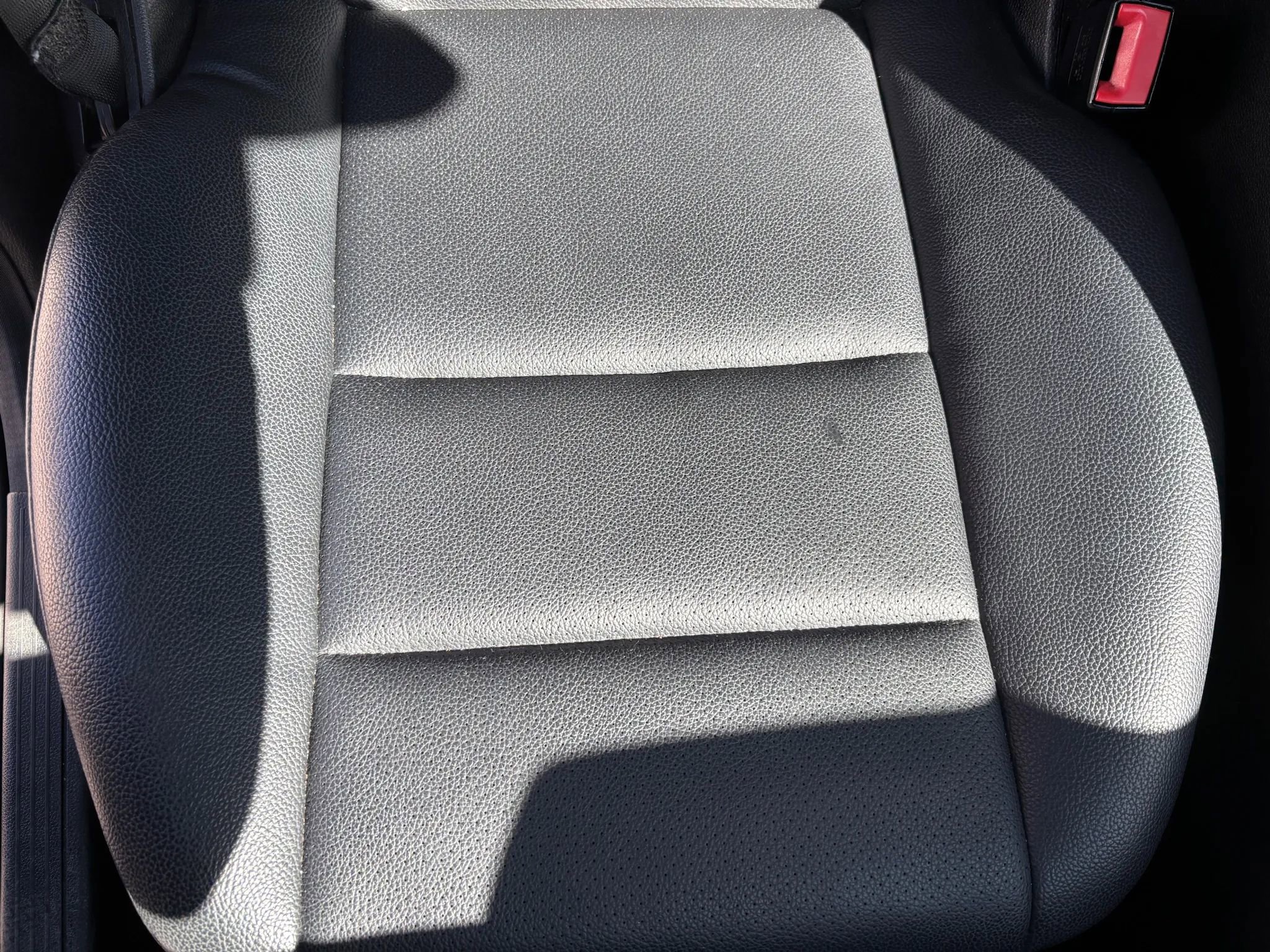 Used 2015 Mercedes-Benz GLK 350 GLK 350 Sport Utility 4D image 23