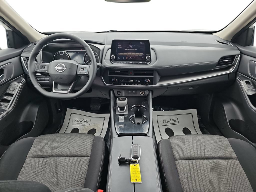 Used 2026 Nissan Rogue SV FWD image 13