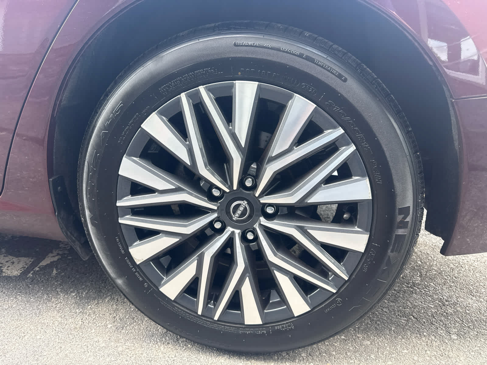 Used 2024 Nissan Altima 2.5 SV FWD image 13