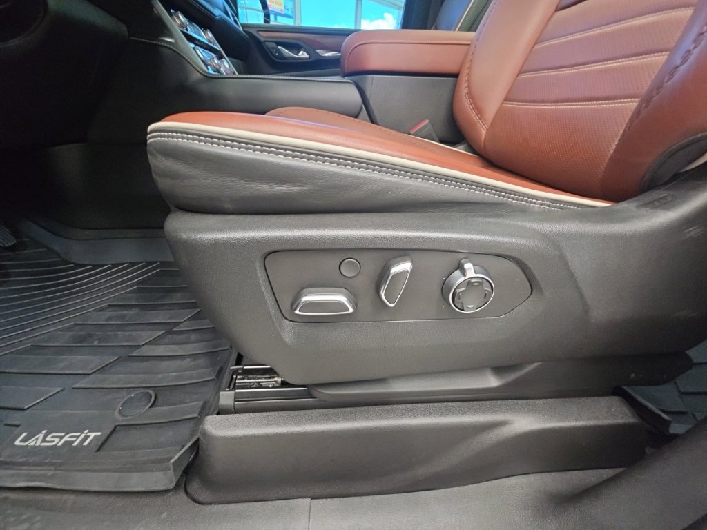 Used 2023 GMC Yukon XL Denali Ultimate AWD/4WD image 36